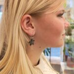 PLATINA moustachique oorhaakjes wisselsysteem met parelmoeren zeester aanhanger