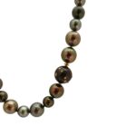 zwarte parel bajonet sluiting met diamantjes